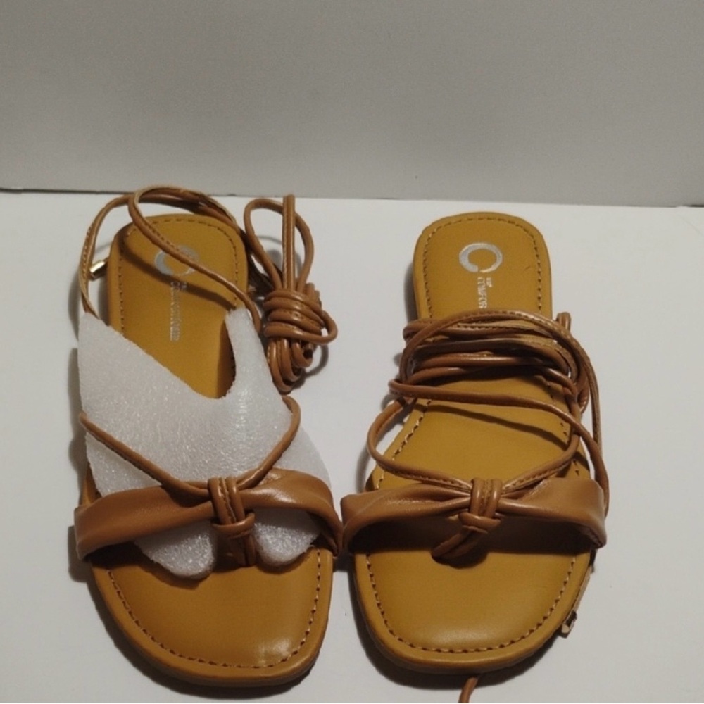 NIB Lace Up Sandals Size:7.5